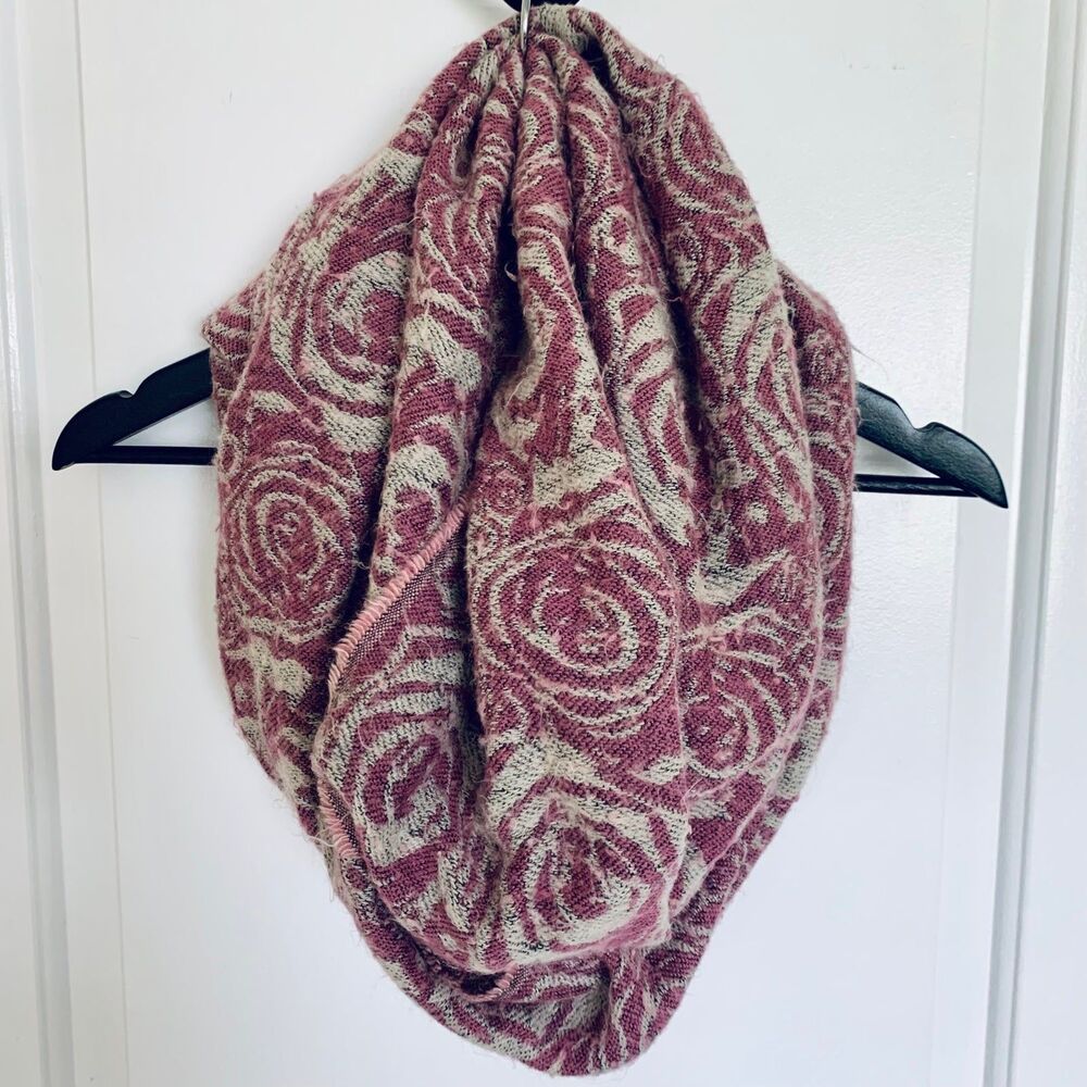 Women's Vintage Floral Print Fuzzy Chunky Oversized Infinity Scarf